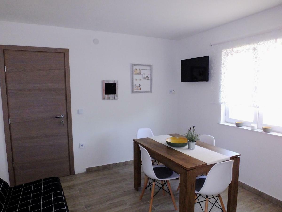 Apartmani Berno Starigrad Paklenica Exterior foto